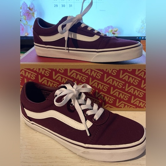 Vans - Picture 4 of 7
